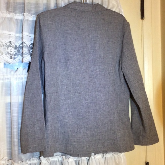 ⭐️ Grey Women’s Blazer from Mainframe - Picture 3 of 11